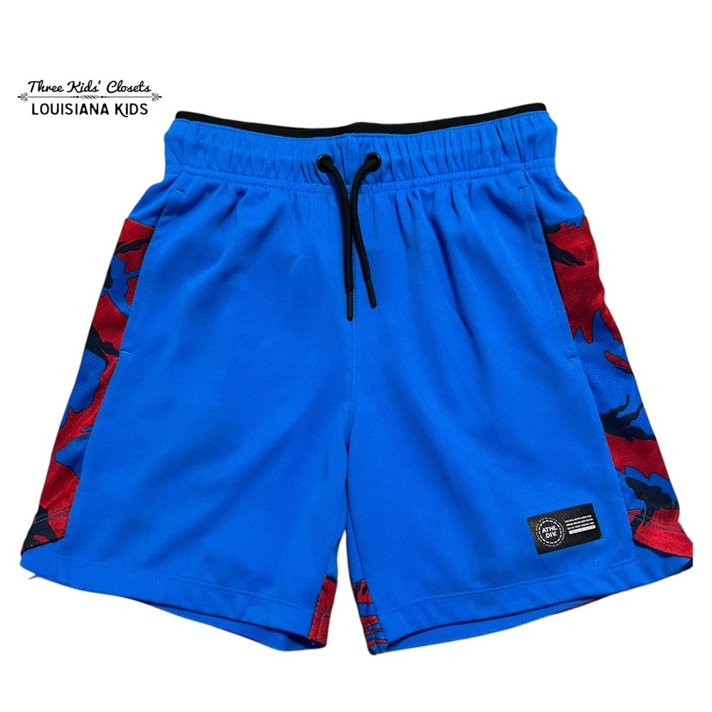 Athletic Works M (8) Blue & Red Camo Shorts